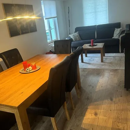 Grosse Neue In Mit Whirlpool Διαμέρισμα