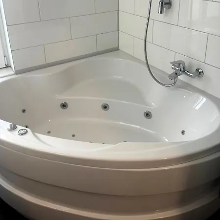 Διαμέρισμα Grosse Neue In Mit Whirlpool Βέρνη